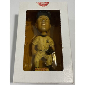 2001 Donruss Class - Derek Jeter Bobble Head - Yankees With Card Included